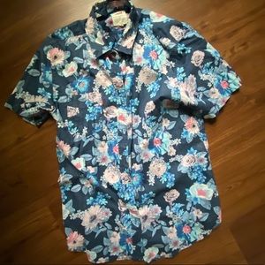 Levi’s floral button down